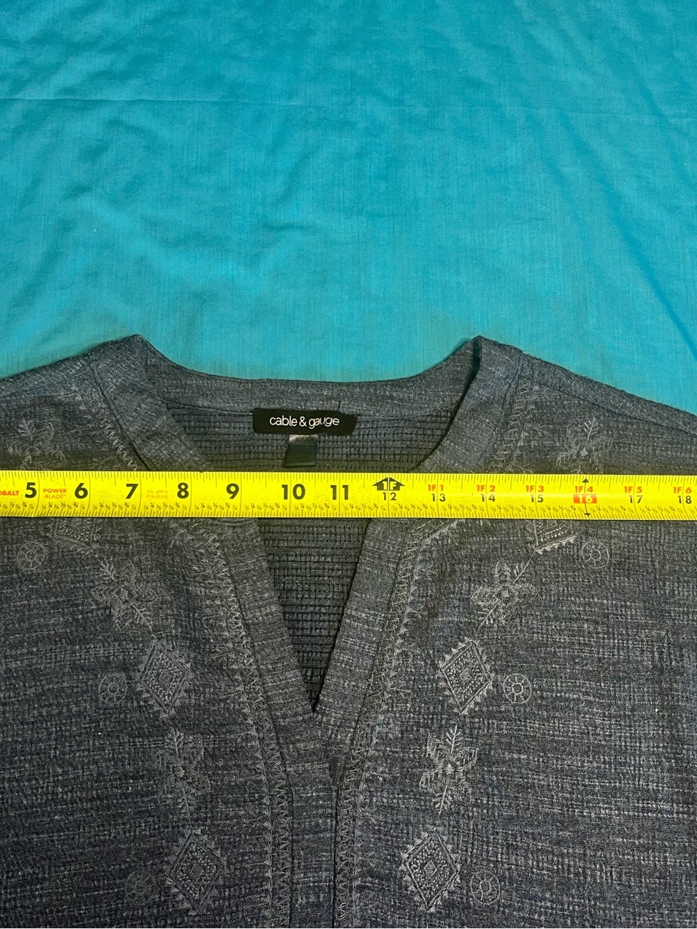 Cable & Gauge Tribal Print V-Neck Cap Sleeve Top Gray S Boho Southwestern - Picture 5 of 13